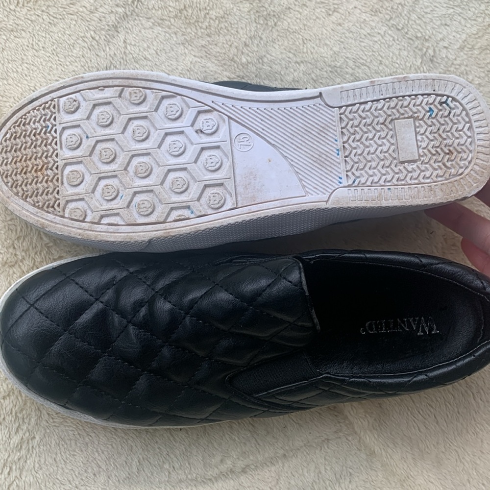 Wanted slip ons - Picture 4 of 4